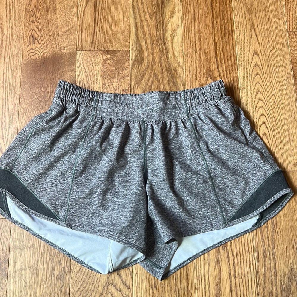 Lululemon Hotty Hot 4” Shorts